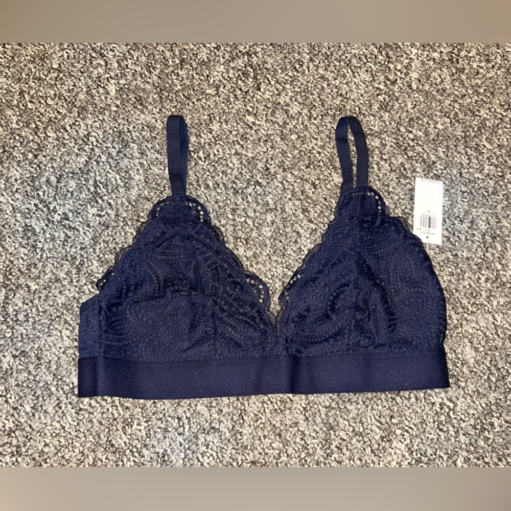 Old Navy V-Neck Bralette